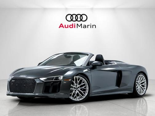 Daytona Gray Pearl Effect/Black Roof 2017 Audi R8 5.2 V10