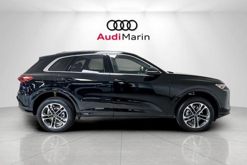 2025 Audi Q5 Premium TFSI quattro S tronic