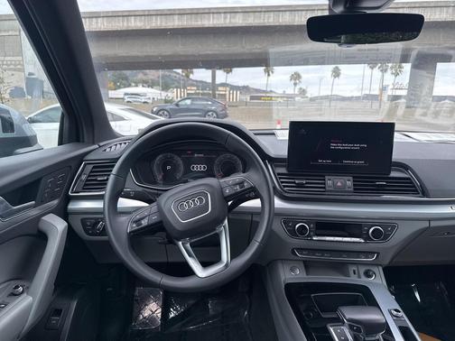 2025 Audi Q5 45 S line Premium