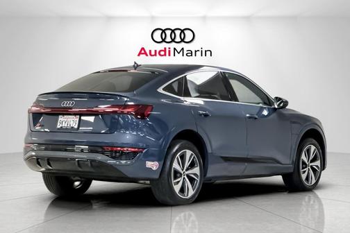 2024 Audi Q8 e-tron Premium Plus