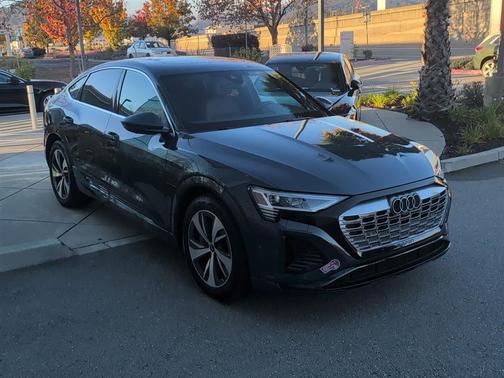 2024 Audi Q8 e-tron Premium Plus