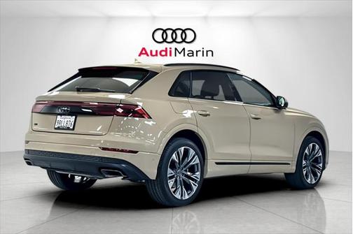 2025 Audi Q8 55 Premium Plus