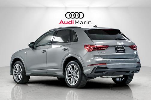 2025 Audi Q3 Premium 45 TFSI S line quattro Tiptronic