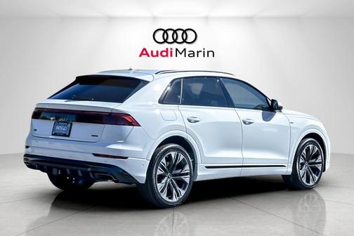 2025 Audi Q8 55 Prestige