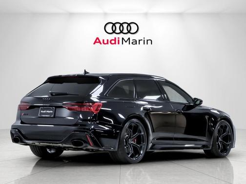 Sebring Black Crystal Effect 2025 Audi RS 6 Avant 4.0T