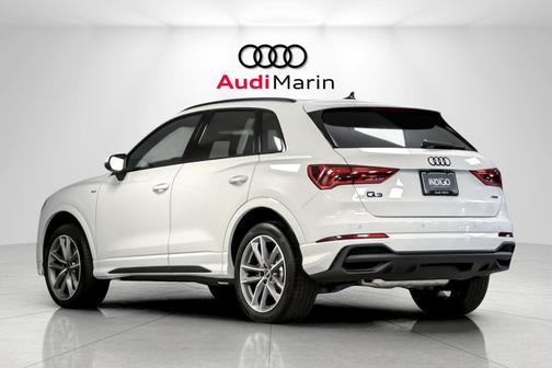 2025 Audi Q3 Premium 45 TFSI S line quattro Tiptronic
