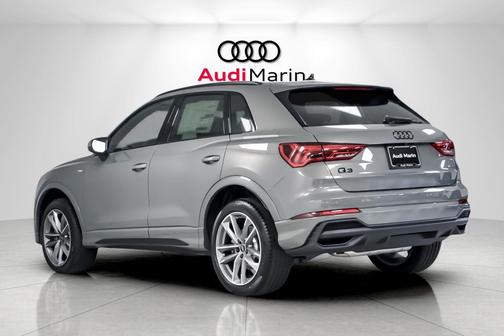 2025 Audi Q3 Premium 45 TFSI S line quattro Tiptronic