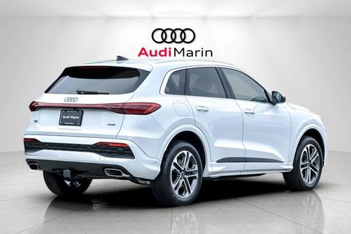 2025 Audi Q5 Premium TFSI quattro S tronic