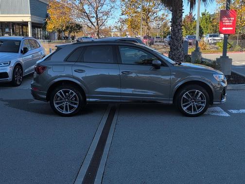 2023 Audi Q3 45 S line Premium Plus