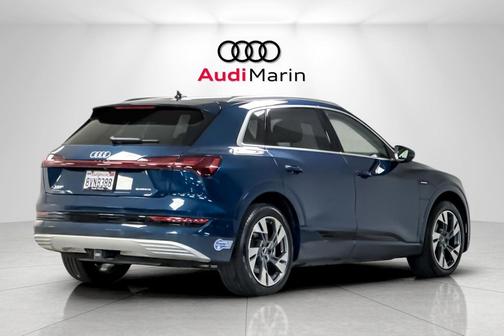 2021 Audi e-tron Prestige