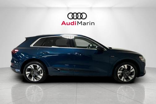 2021 Audi e-tron Prestige