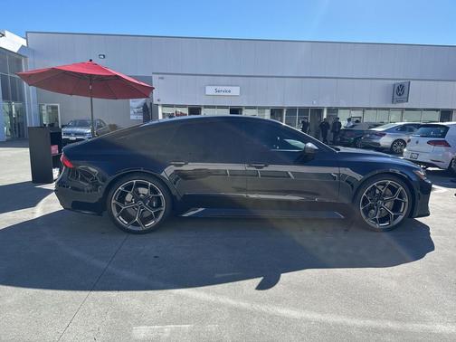 2024 Audi RS 7 4.0T Performance