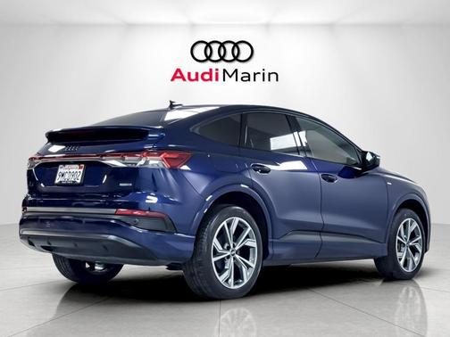Navarra Blue Metallic 2023 Audi Q4 e-tron Sportback Premium 50 quattro