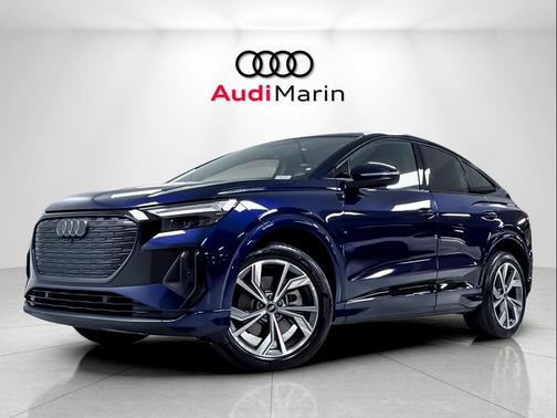 Navarra Blue Metallic 2023 Audi Q4 e-tron Sportback Premium 50 quattro