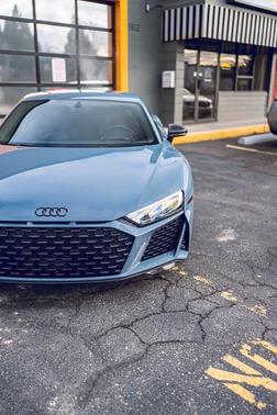 Kemora Gray Metallic 2020 Audi R8 V10 performance quattro S tronic