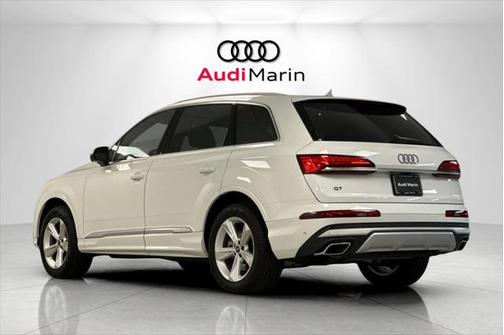 2025 Audi Q7 45 Premium