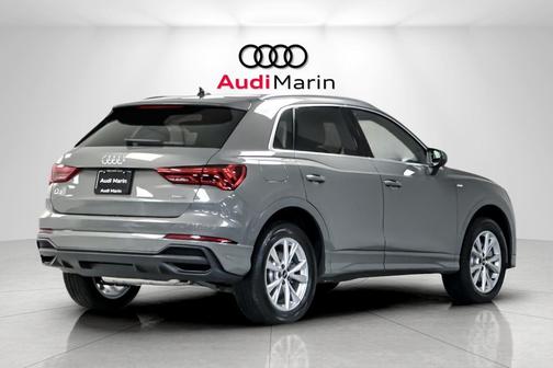 2025 Audi Q3 Premium 45 TFSI S line quattro Tiptronic