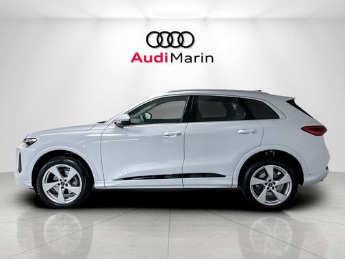 Glacier White Metallic 2025 Audi Q5 Premium Plus TFSI quattro S tronic
