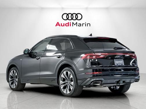 Mythos Black Metallic 2026 Audi Q8 55 Premium Plus