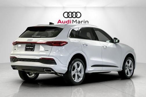 2025 Audi Q5 Premium Plus TFSI quattro S tronic