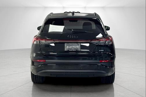 2025 Audi Q4 e-tron Premium Plus 55 quattro