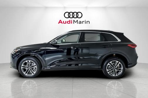 2025 Audi Q5 Premium TFSI quattro S tronic