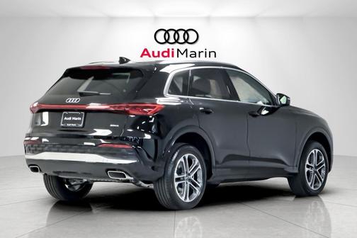 2025 Audi Q5 Premium TFSI quattro S tronic