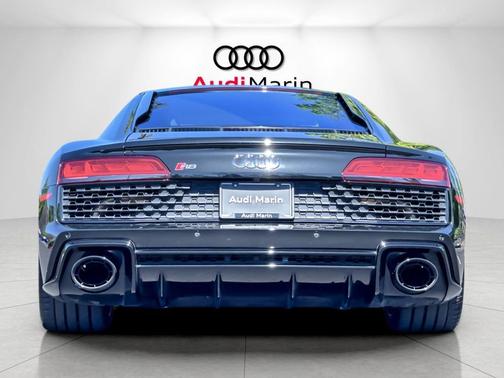 Mythos Black Metallic 2022 Audi R8 V10 performance RWD S tronic