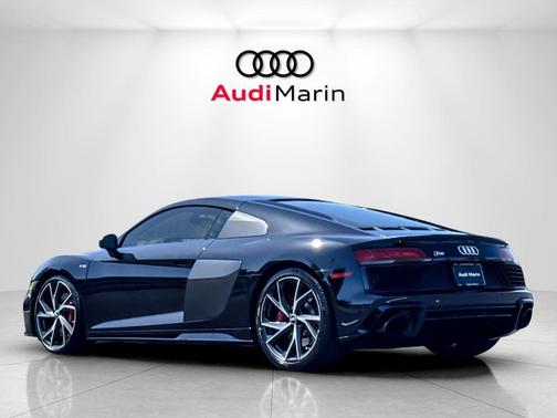 Mythos Black Metallic 2022 Audi R8 V10 performance RWD S tronic