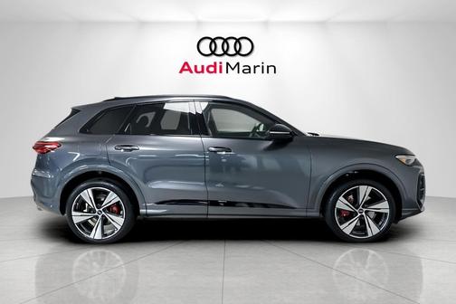 2025 Audi SQ5 3.0T Premium Plus