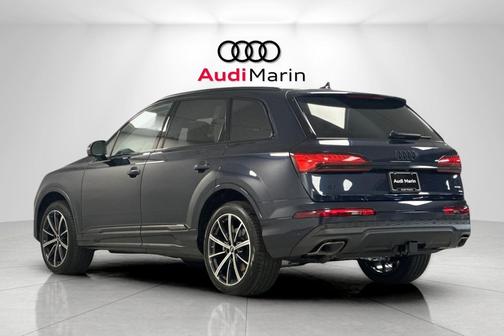 2026 Audi Q7 45 Premium Plus