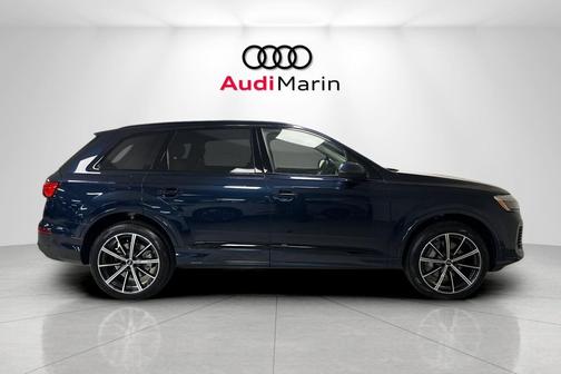 2026 Audi Q7 45 Premium Plus