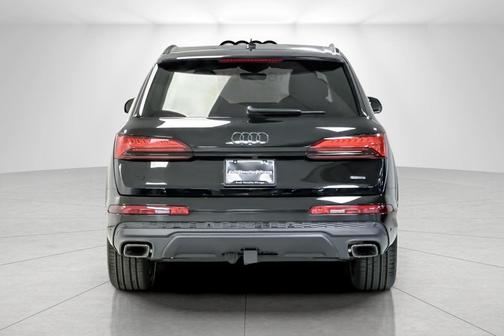 2025 Audi Q7 45 Premium Plus