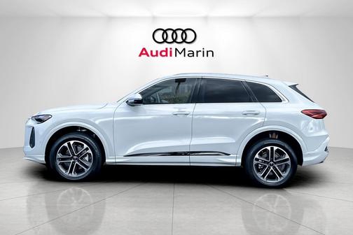 2025 Audi Q5 Premium TFSI quattro S tronic