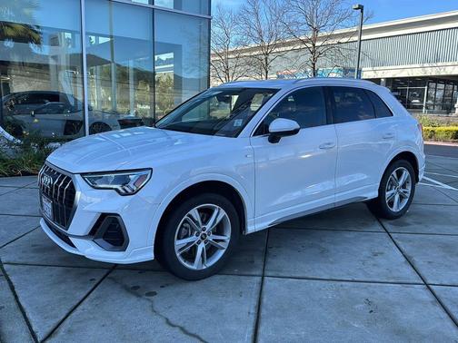 2022 Audi Q3 45 S line Premium Plus