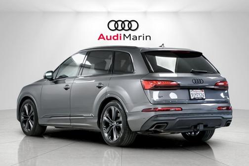 2025 Audi Q7 55 Premium Plus
