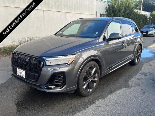 2025 Audi Q7 55 Premium Plus