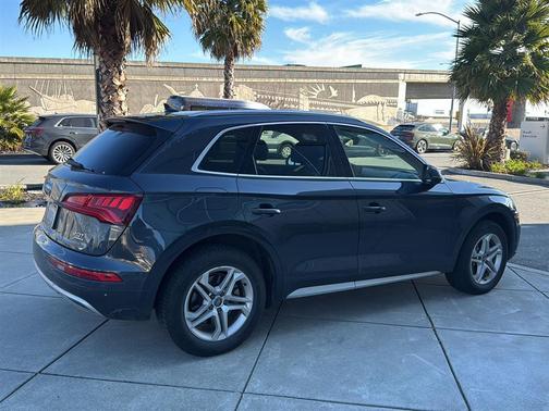 2018 Audi Q5 2.0T Premium Plus