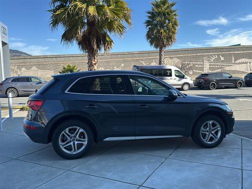 2018 Audi Q5 2.0T Premium Plus
