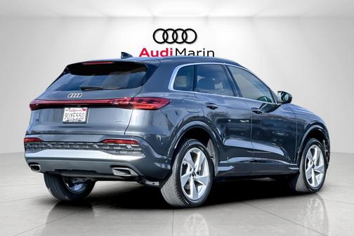 2025 Audi Q5 Premium Plus TFSI quattro S tronic