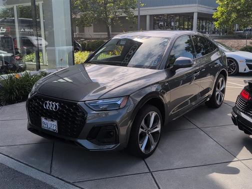 Daytona Gray Pearl Effect 2023 Audi Q5 45 S line Premium Plus