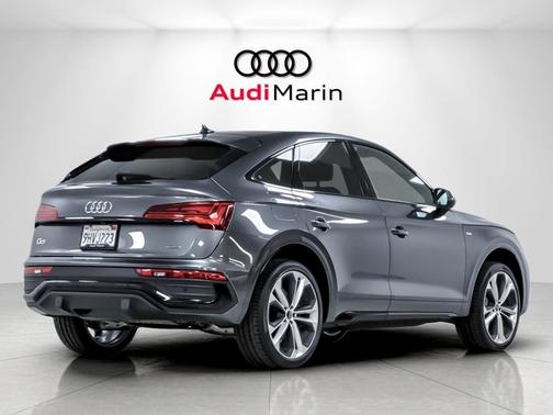 Daytona Gray Pearl Effect 2023 Audi Q5 45 S line Premium Plus