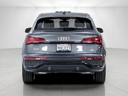 Daytona Gray Pearl Effect 2023 Audi Q5 45 S line Premium Plus