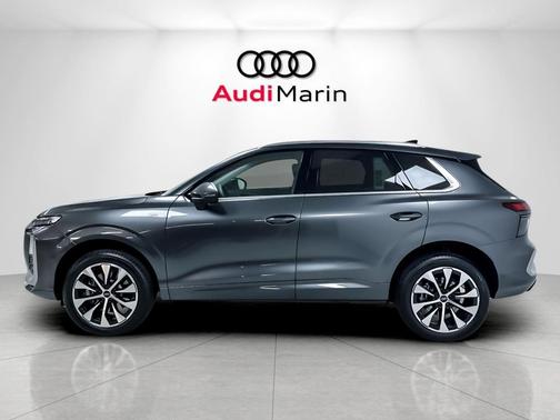 Daytona Gray Pearl Effect 2026 Audi Q3 TFSI quattro S tronic