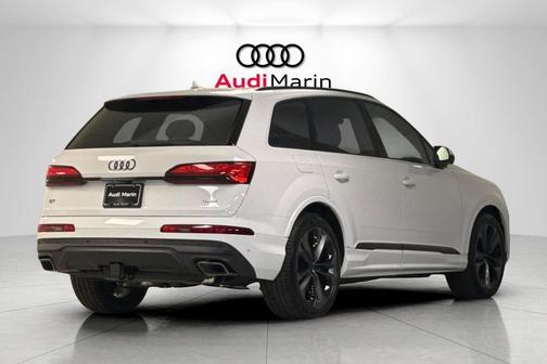 2026 Audi Q7 55 Premium Plus