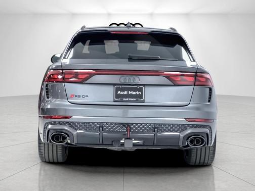 Daytona Gray Pearl Effect 2026 Audi RS Q8 4.0T