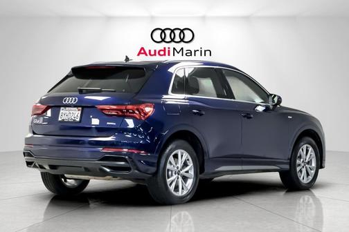 2022 Audi Q3 45 S line Premium