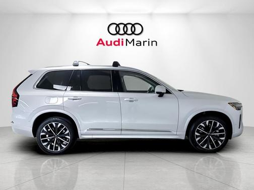 Crystal White Pearl 2025 Volvo XC90 B6 Ultra