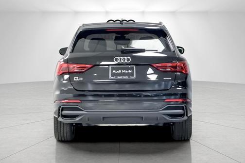 2025 Audi Q3 Premium 45 TFSI S line quattro Tiptronic