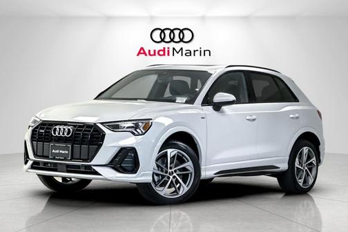 2025 Audi Q3 Premium 45 TFSI S line quattro Tiptronic